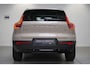 Volvo XC40 B4 Plus Dark Mild Hybrid 197pk | 2000 kg trekgewicht | Trekhaak | Stuur & Stoelverwarming | Pilot Assist | Elektrische Achterklep | Elektrische Stoelen | Google Services | Harman Kardon |