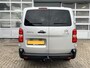 Citroën Jumpy 2.0 BlueHDI DC L2H1 Marge BTW en BPM vrij!! Airco Cruise controle Trekhaak 2500kg Navigatiesysteem 5-Persoons Parkeerhulp achter Apple carplay 1e eigenaar Euro 6 Bpm en Btw vrij voor particulier gebruik !!
