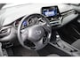 Toyota C-HR 1.8 Hybrid Dynamic | Dealer onderhouden | All-season banden | Achteruitrij Camera | Parkeer sensoren