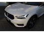Volvo XC40 1.5 T4 Recharge R-Design Afneembare Trekhaak | Achterruitrij Camera | Automaat | All Season banden