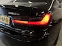 BMW 3-Serie 320e M-sport | soH 96 % | LASER LIGHT | CARPLAY | CAMERA | LEER/ALCANTARA |