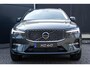 Volvo XC60 T6 Plug-in hybrid AWD Essential | Stoel-/ stuurwielverwarming | Adaptive cruise control | BLIS | Extra getint glas | Parkeersensoren voor + achter | 21 inch. lichtmetalen velgen | Apple Carplay / Android Auto