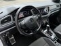 Volkswagen T-Roc 1.5 TSI 150PK DSG R-Line / Panorama dak / Digital Cockpit Pro / Elektrisch Achterklep /  Afneembare  Trekhaak / Achteruitrijcamera / 17''LMV **