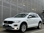 Volkswagen T-Roc 1.5 TSI 150PK DSG R-Line / Panorama dak / Digital Cockpit Pro / Elektrisch Achterklep /  Afneembare  Trekhaak / Achteruitrijcamera / 17''LMV **