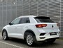Volkswagen T-Roc 1.5 TSI 150PK DSG R-Line / Panorama dak / Digital Cockpit Pro / Elektrisch Achterklep /  Afneembare  Trekhaak / Achteruitrijcamera / 17''LMV **