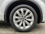 Volkswagen T-Roc 1.5 TSI 150PK DSG R-Line / Panorama dak / Digital Cockpit Pro / Elektrisch Achterklep /  Afneembare  Trekhaak / Achteruitrijcamera / 17''LMV **