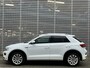 Volkswagen T-Roc 1.5 TSI 150PK DSG R-Line / Panorama dak / Digital Cockpit Pro / Elektrisch Achterklep /  Afneembare  Trekhaak / Achteruitrijcamera / 17''LMV **