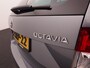 Skoda Octavia Combi 1.4 TSI Greentech Elegance Businessline AUTOMAAT / PANORAMADAK / XENON / CANTON / STOELVERW / KEYLESS / TREKHAAK / NL-AUTO