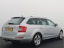 Skoda Octavia Combi 1.2 TSI Greentech Elegance Businessline AUTOMAAT / TREKHAAK / RS-STOELEN / XENON / PANORAMADAK / CANTON / KEYLESS / STOELVERW / GR NAVI / NL-AUTO
