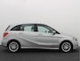 Mercedes-Benz B-klasse 180 Ambition AUTOMAAT / XENON / LEDER / ZWARTE HEMEL / NAVI / AIRCO / PDC / CRUISE / NL-AUTO