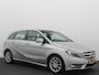 Mercedes-Benz B-klasse 180 Ambition AUTOMAAT / XENON / LEDER / ZWARTE HEMEL / NAVI / AIRCO / PDC / CRUISE / NL-AUTO