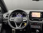 Volkswagen T-Roc 1.5 TSI 150pk DSG R-Line | Trekhaak | Camera | Ergonomische Stoel