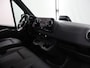 Mercedes-Benz Sprinter 319 CDI | Aut. | L2 H1 | Select | Distronic Plus | LM Velgen | 3500 KG. Trekhaak | 3-zits | Navigatie | Parkeercamera | Laadruimte-betimmering | Certified