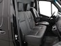 Mercedes-Benz Sprinter 319 CDI | Aut. | L2 H1 | Select | Distronic Plus | LM Velgen | 3500 KG. Trekhaak | 3-zits | Navigatie | Parkeercamera | Laadruimte-betimmering | Certified