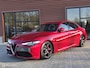 Alfa Romeo Giulia 2.0T Super 1e eigenaar Kleppensysteem|Bi Xenon| Camera|Cruise Controle|Navigatie| Unieke Kleur| auto is werkelijk in topstaat!