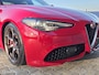 Alfa Romeo Giulia 2.0T Super 1e eigenaar Kleppensysteem|Bi Xenon| Camera|Cruise Controle|Navigatie| Unieke Kleur| auto is werkelijk in topstaat!