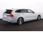 Volvo V60 T6 Recharge AWD Core - Parkeercamera achter - Verwarmde voorstoelen, stuur & achterbank - Parkeersensoren voor & achter - Cruise control - Extra getint glas - 18' LMV