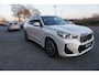 BMW X1 XDRIVE 23I 204PK M-SPORT SUPER NETTE STAAT VOLLEDIG DEALER ONDERHOUDEN ELECTR.TREKHAAK 360CAMERA ZWARTE HEMEL VOL LEDER STOELVERWARMING CRUISE CLIMA KEYLESS ELECTR.KLEP LMV FULL LED ENZ...