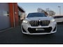 BMW X1 XDRIVE 23I 204PK M-SPORT SUPER NETTE STAAT VOLLEDIG DEALER ONDERHOUDEN ELECTR.TREKHAAK 360CAMERA ZWARTE HEMEL VOL LEDER STOELVERWARMING CRUISE CLIMA KEYLESS ELECTR.KLEP LMV FULL LED ENZ...