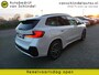 BMW X1 23I 204PK M-SPORT SUPER NETTE STAAT VOLLEDIG DEALER ONDERHOUDEN ELECTR.TREKHAAK 360CAMERA ZWARTE HEMEL VOL LEDER STOELVERWARMING CRUISE CLIMA KEYLESS ELECTR.KLEP LMV FULL LED ENZ...