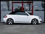 Volkswagen Beetle Cabriolet 1.4 TSI Sport 160PK | Fender Audio | Bi-Xenon Koplampen | Stoelverwarming | Climate Control | Cruise Control | Navigatie | Parkeersensoren | Lederen Bekleding | Sporttellers | Multifunctioneel Stuurwiel |