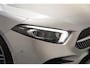 Mercedes-Benz A-klasse 180 AMG Line Aut. [ Panorama Widescreen Sfeerverlichting LED Stoelverwarming ]