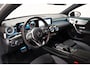 Mercedes-Benz A-klasse 180 AMG Line Aut. [ Panorama Widescreen Sfeerverlichting LED Stoelverwarming ]