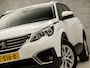 Peugeot 5008 1.2 PureTech Sport 7 Persoons (APPLE CARPLAY, GROOT NAVI, LANE ASSIST, GETINT GLAS, LEDEREN SPORTSTOELEN, PARKEERSENSOREN, CRUISE, NIEUWE APK, NIEUWSTAAT)