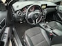 Mercedes-Benz A-klasse 180 Ambition AMG Xenon Airco Cruise NAP NL-Auto Volledig Dealeronderhouden!