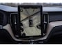 Volvo XC60 2.0 T6 Plug-in hybrid AWD Ultra Dark Trekhaak| Google | Harmen Kardon | Adaptieve Cruise controle | BLIS | Climate Controle | Pilot Assist |