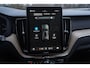 Volvo XC60 2.0 T6 Plug-in hybrid AWD Ultra Dark Trekhaak| Google | Harmen Kardon | Adaptieve Cruise controle | BLIS | Climate Controle | Pilot Assist |