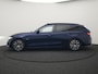 BMW 3-Serie Touring 320e Plug In Hybrid 204pk Dealer O.H. PHEV | Panodak | Widescreen Navi | Camera | Lederen Sportstoelen Verwarmd | Sfeerverlichting | Apple Carplay | Navigatie | Virtual | DAB | Tansanitblau II Metallic |