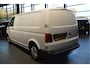 Volkswagen Transporter 2.0 TDI L2H1 airco navi pdc cruise trekhaak 150 pk !!