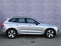 Volvo XC60 2.0 T6 Plug-in hybrid AWD Plus Dark 360 Camera | Trekhaak | Panorama dak | High Performance Audio | Memory stoelen | leder | stoel + stuur verwarming | draadloos telefoon lader | All Season banden |