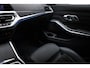 BMW 3-Serie Touring 320e M-Sport | LASER LED | STOELVERWARMING | HOUTAFWERKING | DAB | APPLE | 18"
