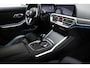 BMW 3-Serie Touring 320e M-Sport | LASER LED | STOELVERWARMING | HOUTAFWERKING | DAB | APPLE | 18"
