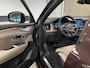 Volvo XC90 T8 AWD Recharge Ultra Dark Vol! | Luchtvering | Bowers & Wilkins | 455pk | Alcantara hemel | 360° Camera | Head-Up Display | Lederen zonnekleppen en handgrepen | Adaptieve Cruise Control | Stoelverwarming voor+achter | Stuurwielverwarming | 22 Inch | Schuifdak | Full LED Meesturende koplampen | Pilot Assist | BLIS Dode Hoek Detectie | Elektrische voorstoelen geheugen | Nordico Microtech Cardamom bekleding | Zitting verlenging voorstoelen | Lederen dashboard | Gelamineerde/geluidwerende zijruiten | Google Infotainment | Keyless Drive | Parkeersensoren voor en achter | Privacy Glass | Elektrisch bedienbare achterklep | Geïntegreerd kinderzitje achterin | Geïntegreerde zongordijnen achterportieren | 7-Persoons | 4-Zone Climate Control | Verlichte instaplijsten | 4-Spaaks Sportstuurwiel | Draadloos telefoon opladen | DAB Radio | Apple Carplay/Android Auto | Alarm Klasse III | Volvo On Call met mobiele App functie | Mulberry Red Metallic |