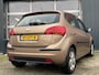 Kia Venga 1.4 CVVT X-ecutive - Navigatie - Climate Control - Hoge instap