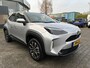 Toyota Yaris Cross HYBRID 115 DYNAMIC STOEL/STUURVERW APPLE/ANDROID KEYLESS 17" LM-VELGEN CLIMA AD-CRUISE CAMERA