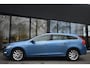 Volvo V60 T2 122pk Aut. Summum | Camera | Schuifdak | Stoelverwarming