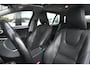 Volvo V60 T2 122pk Aut. Summum | Camera | Schuifdak | Stoelverwarming