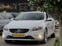 Volvo V40 2.0 T2 OCEAN-RACE R-DESIGN LEDER NAVI AIRCO LED 18 INCH-LMV PDC