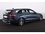 Volvo V60 T6 Recharge AWD Plus Dark Intellisafe Assist & Suround - 360° Camera - Harman/Kardon Audio - Verwarmbare voorstoelen, stuur & achterbank - Parkeersensoren voor & achter - Elektrisch verstelbare voorstoelen - Trekhaak wegklapbaar - Verwarmbare voorruit