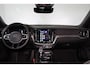 Volvo V60 T6 Recharge AWD Plus Dark Intellisafe Assist & Suround - 360° Camera - Harman/Kardon Audio - Verwarmbare voorstoelen, stuur & achterbank - Parkeersensoren voor & achter - Elektrisch verstelbare voorstoelen - Trekhaak wegklapbaar - Verwarmbare voorruit