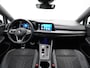Volkswagen Golf 1.5 eTSI 150 pk DSG R-Line Business+ | Stuur-/stoelverwarming | Achteruitrijcamera | Adaptive Cruise | Navigatie