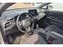 Toyota C-HR 1.8 Hybrid Style Keyless, adaptieve cruise control, achteruitrij camera, lage KM stand, automaat