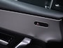 Mercedes-Benz A-klasse 200 AMG Sport [SPORTSTOELEN, CAMERA, CRUISE CONTROL, BLUETOOTH TELEFOON, PDC V+A, STOELVERWARMING, AUTOMATISCHE AIRCO, NAVIGATIE, FLIPPERS, NIEUWSTAAT]