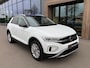 Volkswagen T-Roc 1.5 TSI 150pk DSG Style | Trekhaak | Navi | IQ light | Adapt. Cruise | Rijklaar incl. garantie