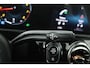 Mercedes-Benz A-klasse 180 Business Solution AMG (SFEERVERLICHTING, STOELVERWARMING, ACHTERUITRIJCAMERA, NAVIGATIE, SENSOREN)