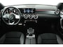 Mercedes-Benz A-klasse 180 Business Solution AMG (SFEERVERLICHTING, STOELVERWARMING, ACHTERUITRIJCAMERA, NAVIGATIE, SENSOREN)